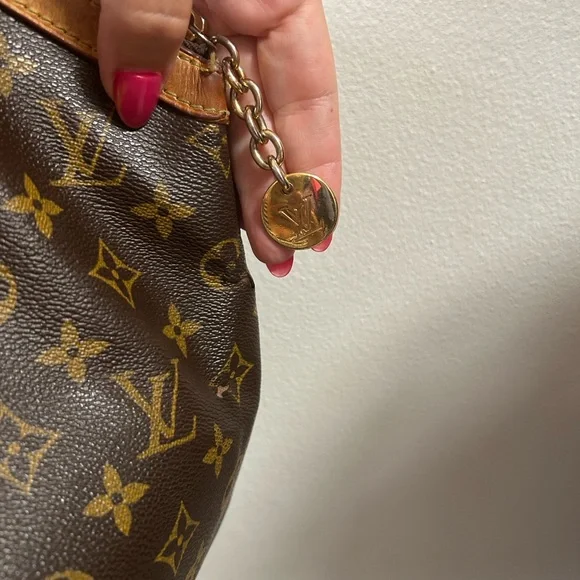 AUTHENTIC WITH PAPERS Louis Vuitton Tivoli GM Monogram Shoulder Bag - Picture 6 of 13